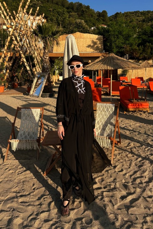 Kol Detayı Taşlı Pareo Siyah