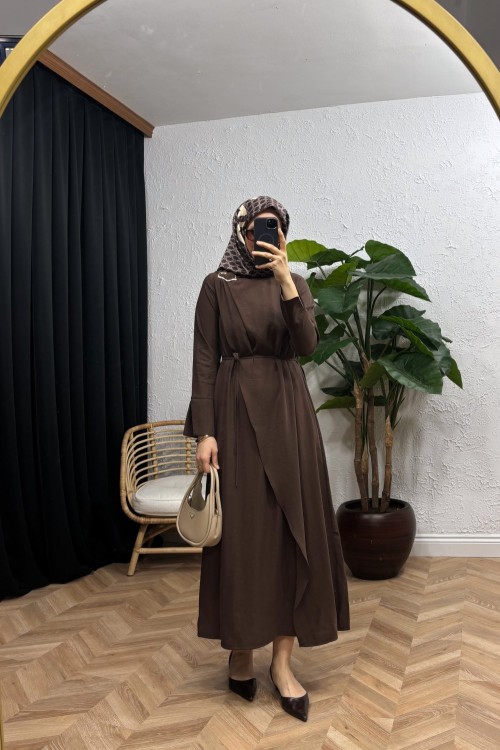 Lola Toka Detaylı Elbise Kahverengi