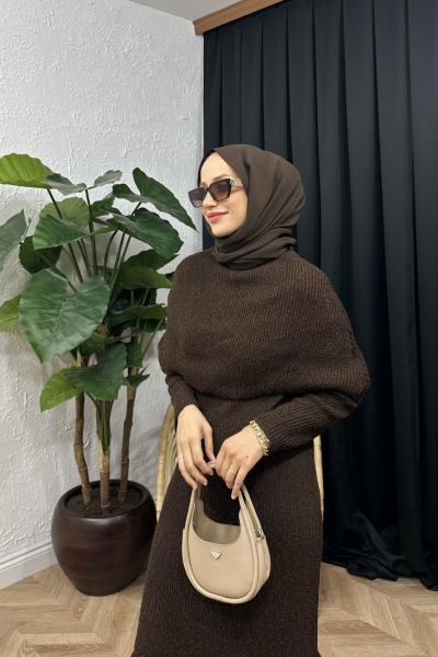 Vektor Pelerinli Triko Elbise Kahverengi